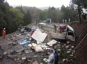 7 dead, 2 missing after explosion at fireworks factory